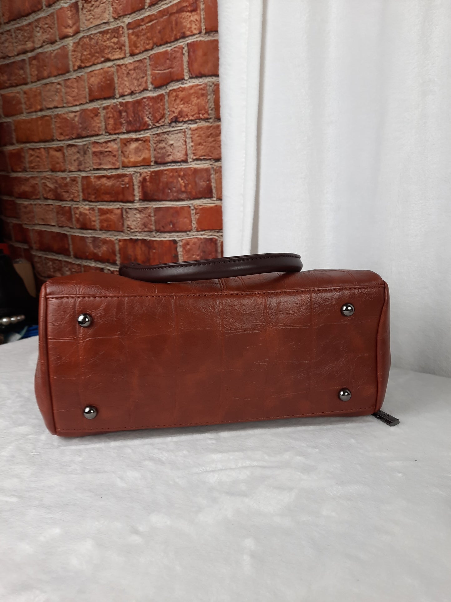 Xidibaoluo Brown Vegan Leather Bag With Crossbody Strap