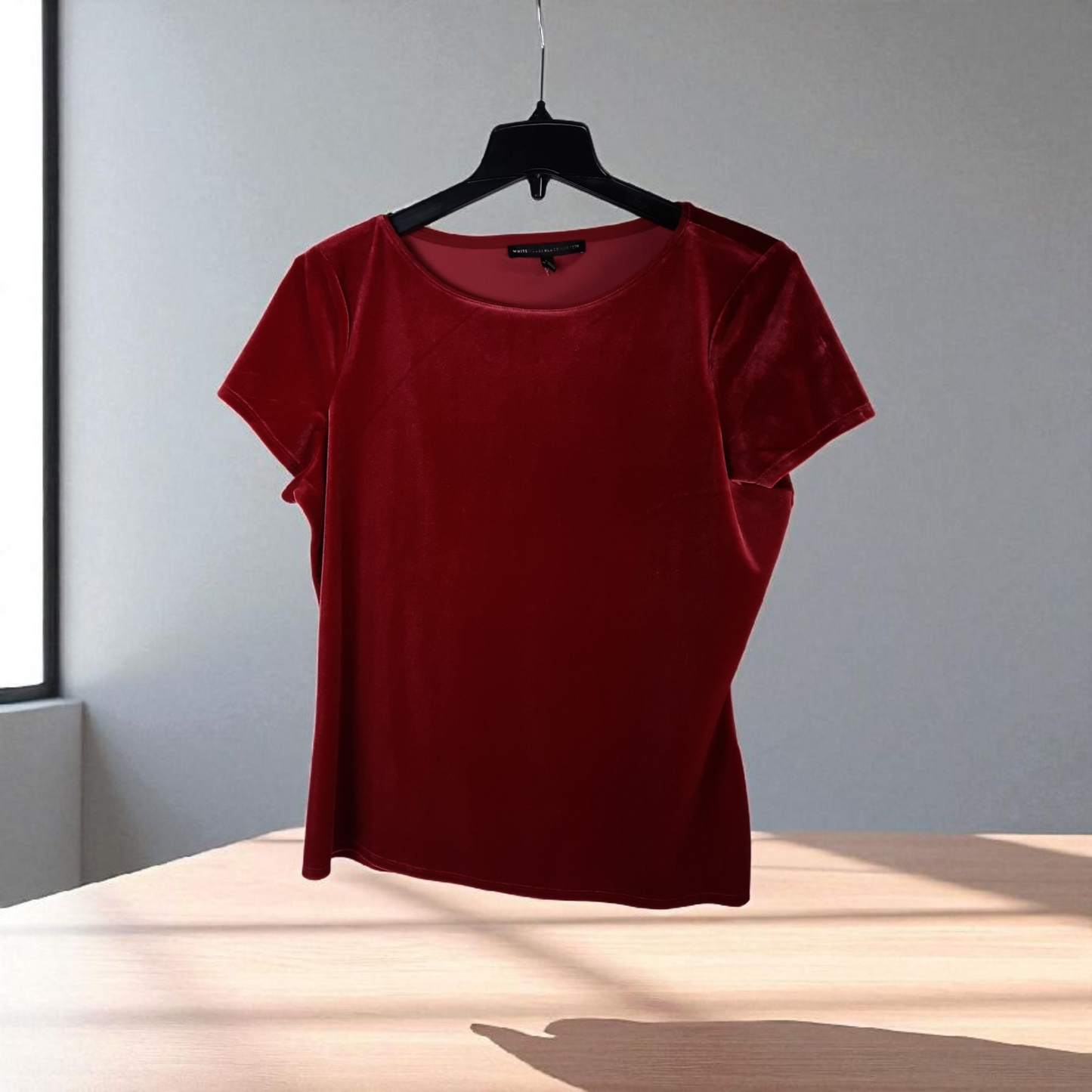 White House Black Market Red Velvet Ladie's Short Sleeve Top