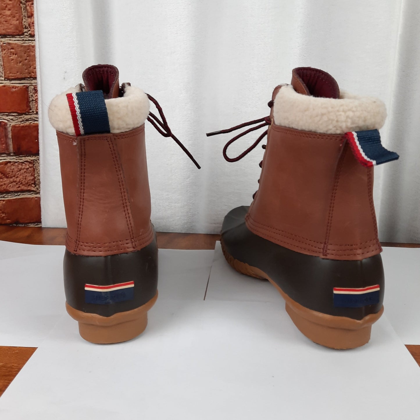 Tommy Hilfiger tw Russel Women's Genuine Leather Duck Boots NWOT