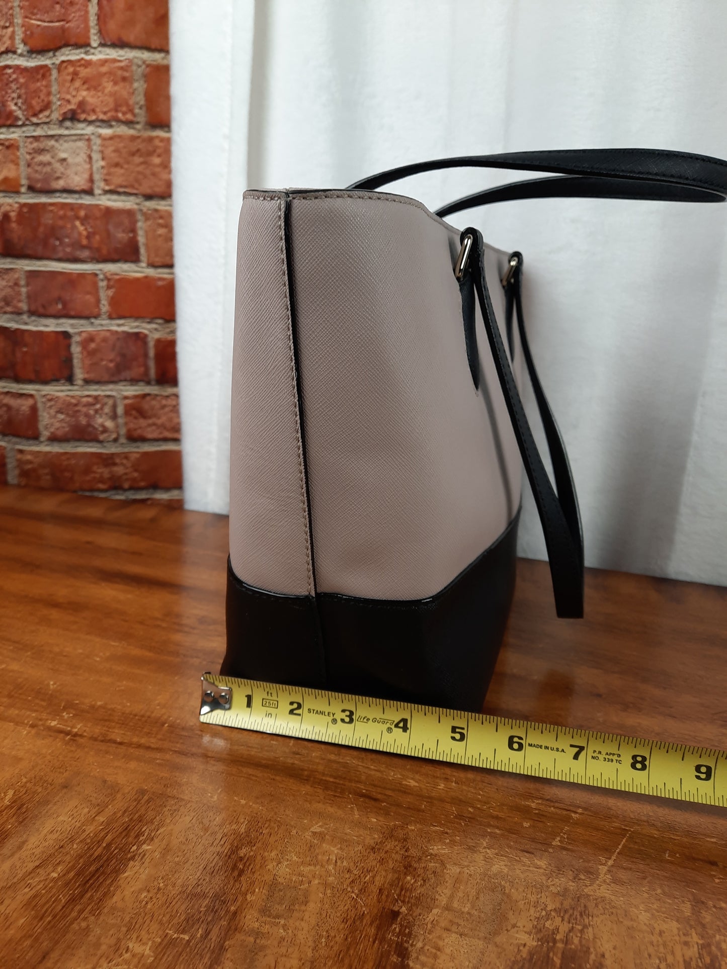 Kate Spade Genuine Saffiano Leather Tote bag