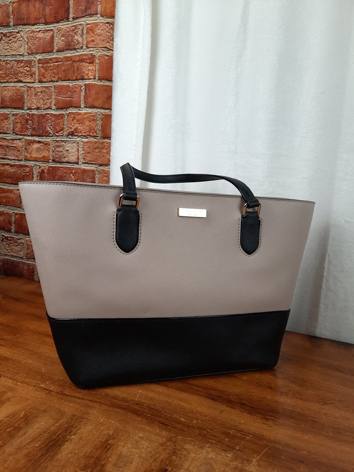 Kate Spade Genuine Saffiano Leather Tote bag