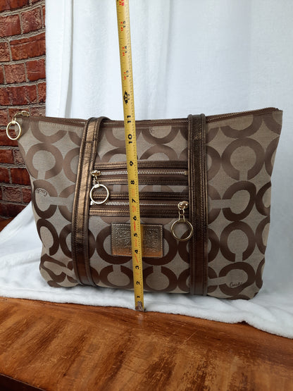 Coach Poppy Classic Signature Tote Bag